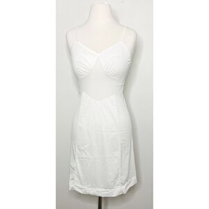 Vintage Nylon Aristocraft Made in the USA Slip Undergarment Sz 34